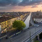 Free Parking - Duomo Bilocale - Private Gym- Metropolitana