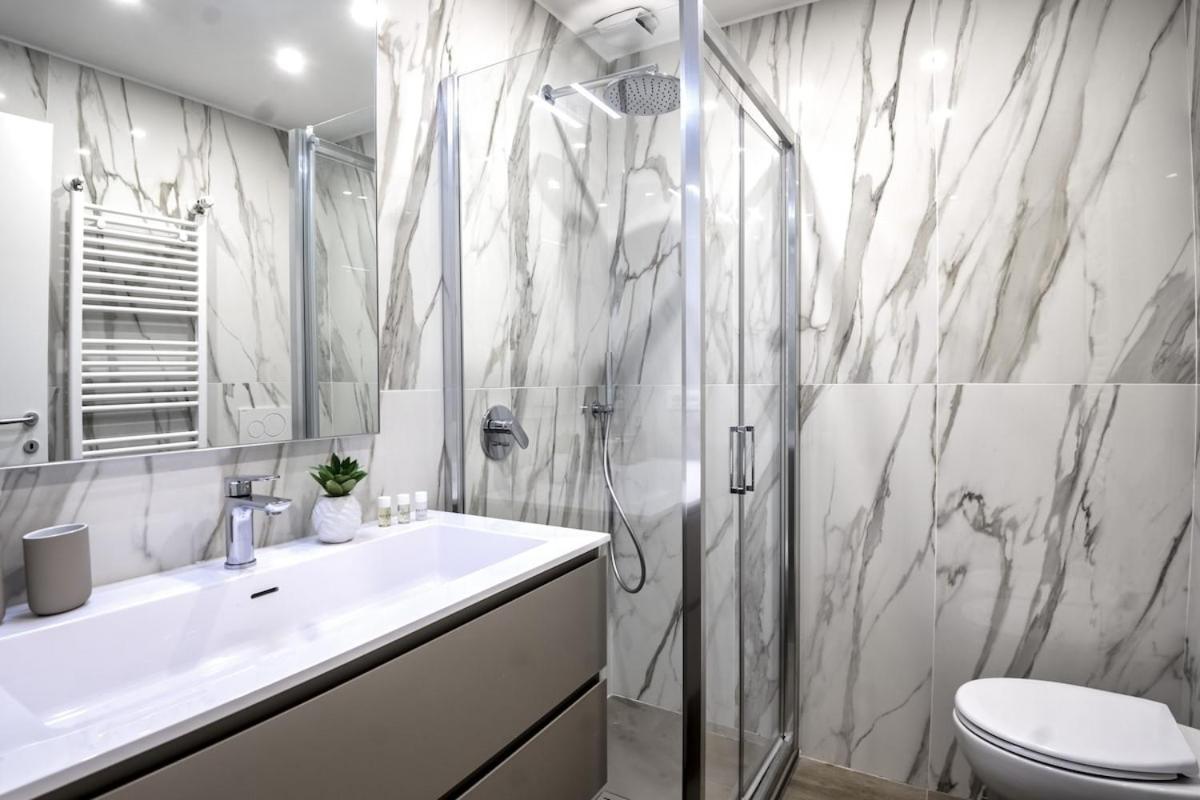 Free Parking - Duomo Bilocale - Private Gym- Metropolitana Appartement